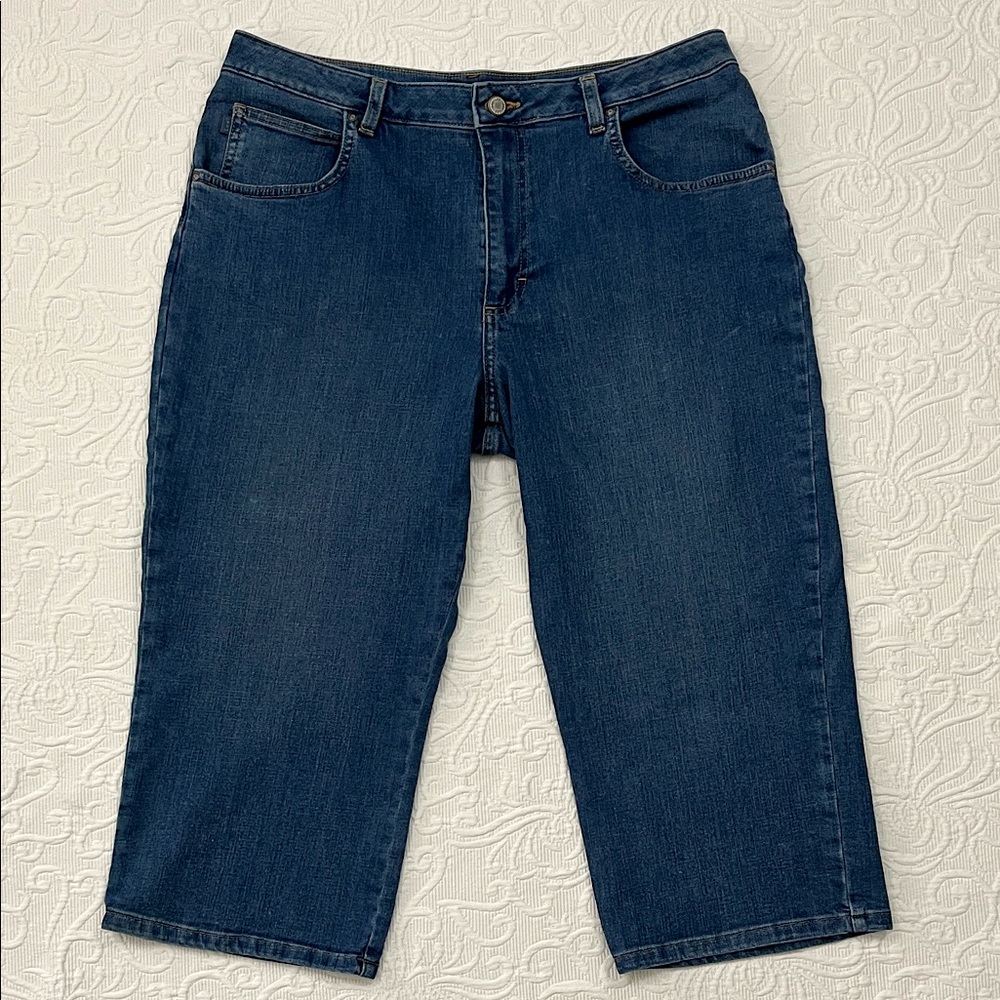 Lee Women’s Blue Jeans Capris Relaxed Fit Mid Rise
